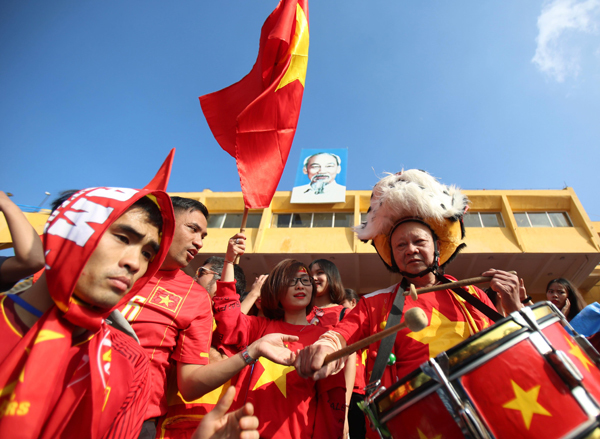 Người hùng Tiến Dũng đưa U23 Việt Nam vào chung kết